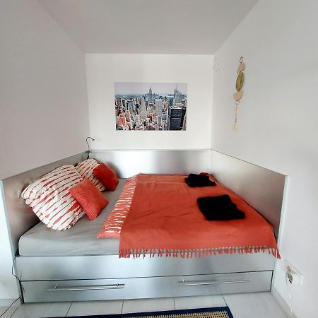 Tower Apartment With Private Terrace Next To Uno Bécs Kültér fotó